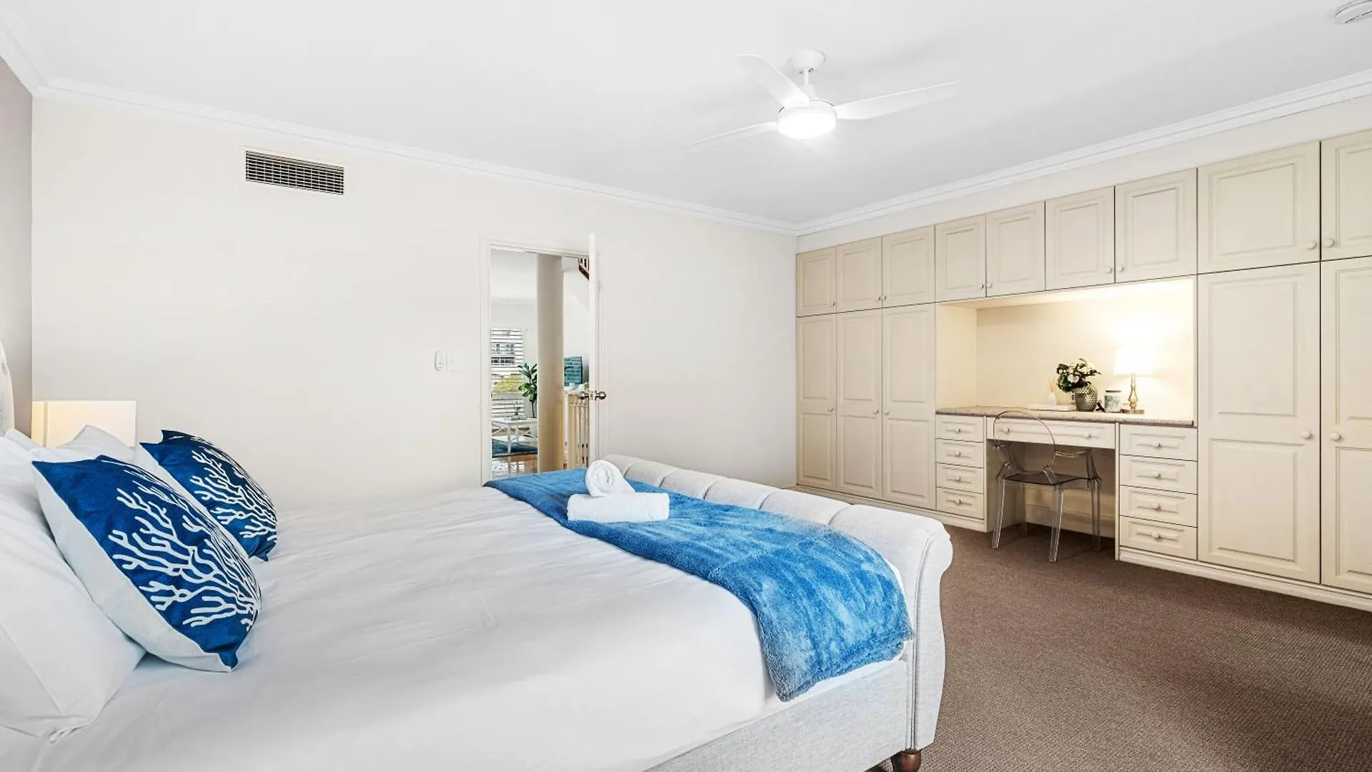 Villa East Perth Luxury Waterfront Retreat 0*,