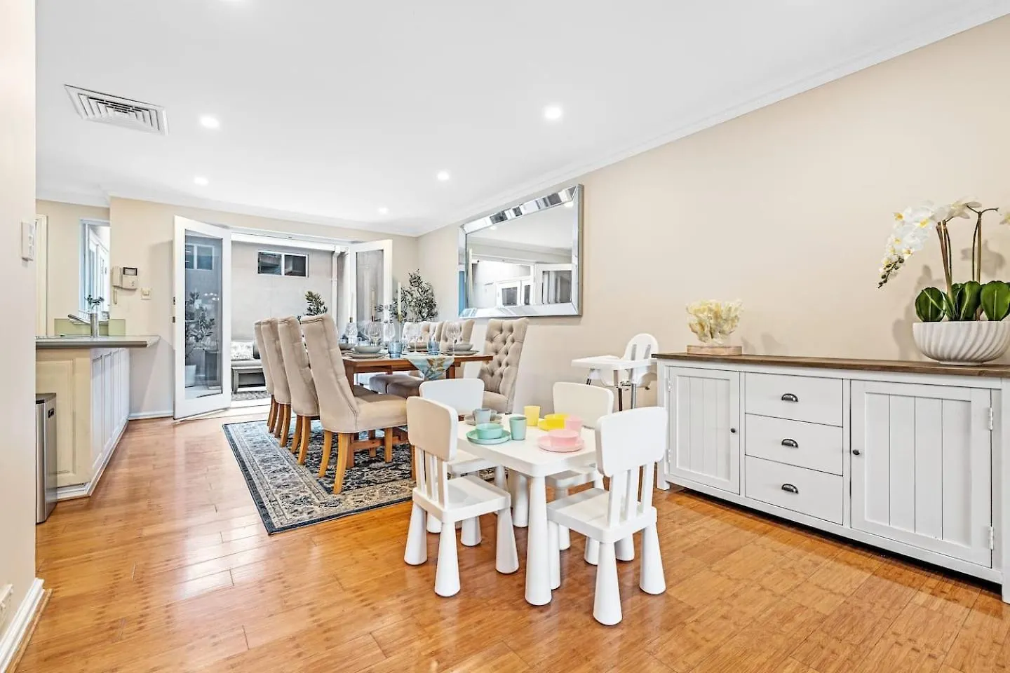 East Perth Luxury Waterfront Retreat 빌라
