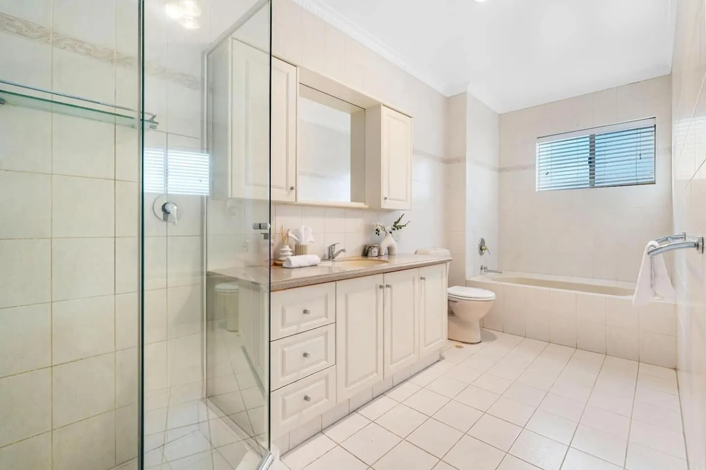 Villa East Perth Luxury Waterfront Retreat 0*,